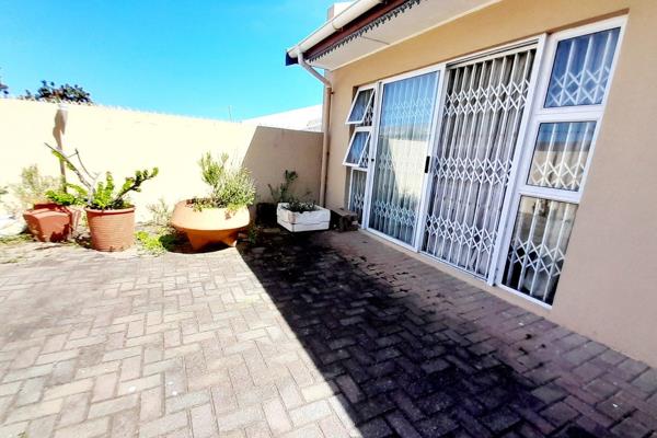 3 Bedroom Property for Sale in Quigney Eastern Cape